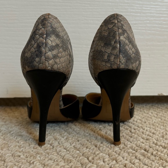 DOLCE VITA Black and Snakeskin Print Heels with Silver Pointed Toes - Picture 5 of 8